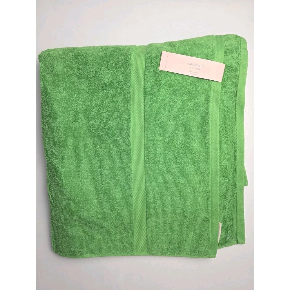 Kate Spade Harrington bath towel NWT green cotton 30x56